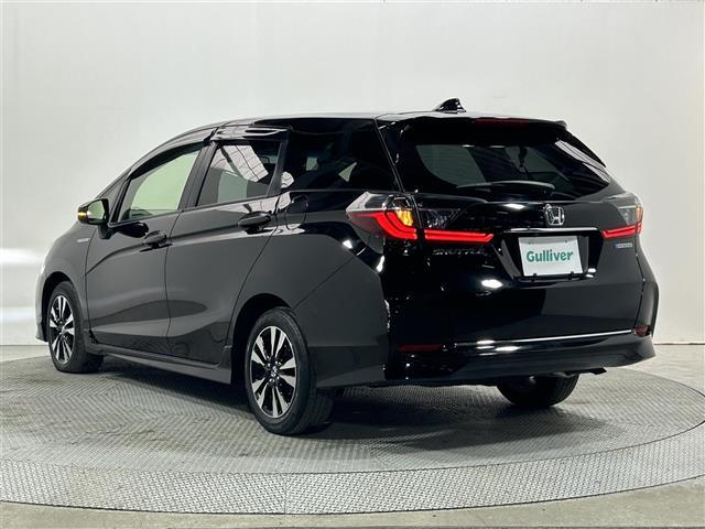 シャトル ハイブリッド メモリナビ 運転席助手席エアバッグ AAC 地デジ Bモニ 盗難防止システム VSA AUX 車線逸脱警報 シートヒーター ナビTV エアバッグ キーレス ABS スマートキー パワーウィンドウ(18枚目)