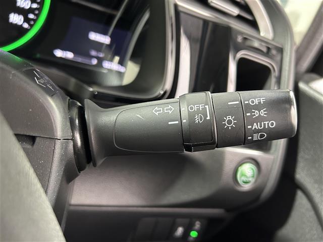 シャトル ハイブリッド メモリナビ 運転席助手席エアバッグ AAC 地デジ Bモニ 盗難防止システム VSA AUX 車線逸脱警報 シートヒーター ナビTV エアバッグ キーレス ABS スマートキー パワーウィンドウ(26枚目)