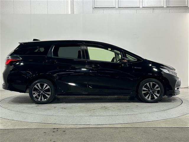 シャトル ハイブリッド メモリナビ 運転席助手席エアバッグ AAC 地デジ Bモニ 盗難防止システム VSA AUX 車線逸脱警報 シートヒーター ナビTV エアバッグ キーレス ABS スマートキー パワーウィンドウ(38枚目)