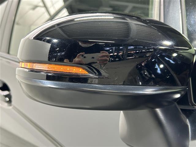 シャトル ハイブリッド メモリナビ 運転席助手席エアバッグ AAC 地デジ Bモニ 盗難防止システム VSA AUX 車線逸脱警報 シートヒーター ナビTV エアバッグ キーレス ABS スマートキー パワーウィンドウ(41枚目)