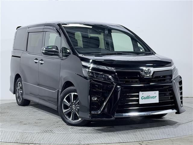 ヴォクシー ZS 煌III コーナーセンサ プリクラッシュ BLUETOOTH スマートキ アイスト DVD再生機能 横滑り防止装置 ナビTV 三列シート WAC AHB 盗難防止 オートエアコン キーレス ETC装備 パワステ(6枚目)