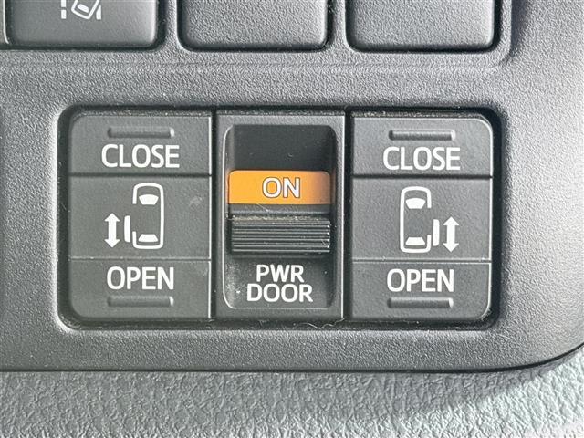 ヴォクシー ZS 煌III コーナーセンサ プリクラッシュ BLUETOOTH スマートキ アイスト DVD再生機能 横滑り防止装置 ナビTV 三列シート WAC AHB 盗難防止 オートエアコン キーレス ETC装備 パワステ(20枚目)