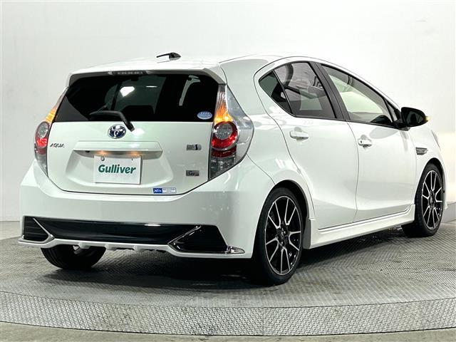 アクア Ｇ　Ｇ’ｓ　ＢＴ接続　ドラレコ付き　ＡＵＴＯライト　ＥＴＣ付き　ＳＤナビゲーション　キーレス　スマートキープッシュスタート　メディアプレイヤー接続　運転席助手席エアバック　横滑防止　ナビＴＶ　パワーステアリング（5枚目）