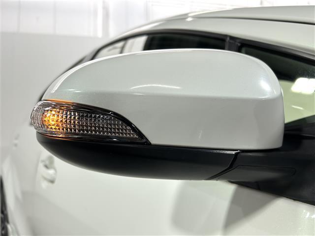 アクア Ｇ　Ｇ’ｓ　ＢＴ接続　ドラレコ付き　ＡＵＴＯライト　ＥＴＣ付き　ＳＤナビゲーション　キーレス　スマートキープッシュスタート　メディアプレイヤー接続　運転席助手席エアバック　横滑防止　ナビＴＶ　パワーステアリング（10枚目）