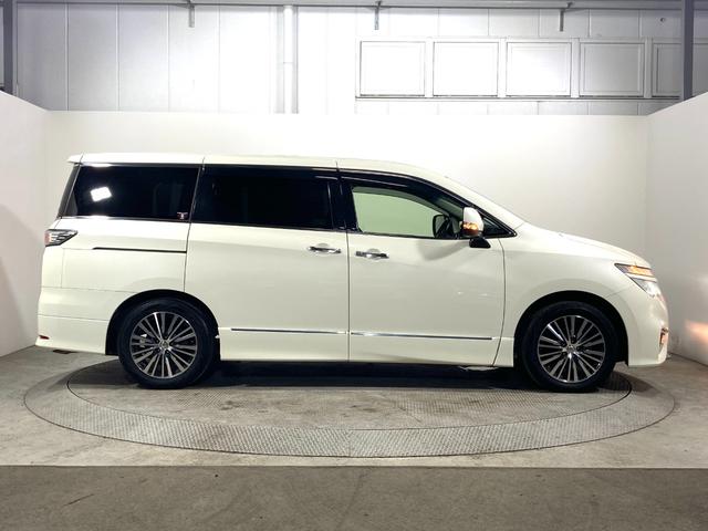 エルグランド ２５０ハイウェイスターＳ　純正ナビ（ＤＶＤ再生／Ｂｌｕｅｔｏｏｔｈ／フルセグ）　後席モニター　Ｂカメラ　両側電動ドア　ＥＴＣ　ドラレコ　ＬＥＤヘッドライト　プッシュスタート　クルコン　スマートキー　ハーフレザー　ＲオートＡ／Ｃ（67枚目）