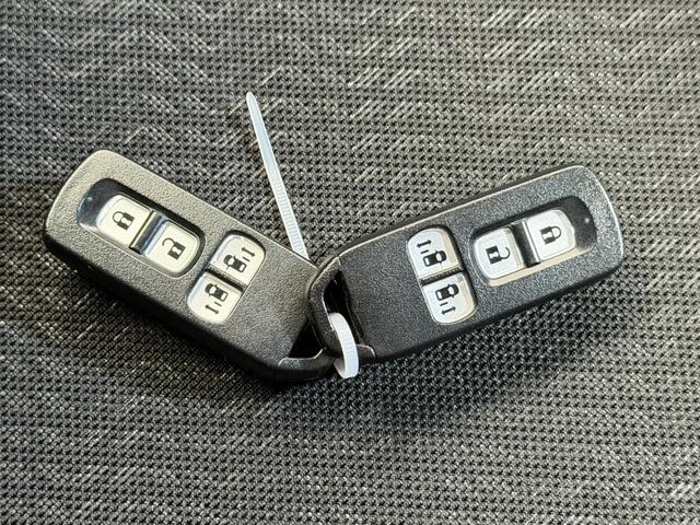 Ｎ－ＢＯＸカスタム Ｇ　ターボＳＳパッケージ　純正ナビＴＶ　バックカメラ　両側パワースライドドア　シートヒーター　クルーズコントロール　衝突軽減ブレーキ　スマートキー　プッシュスタート　アイドリングストップ　オートライト　ＨＩＤヘッドライト（31枚目）