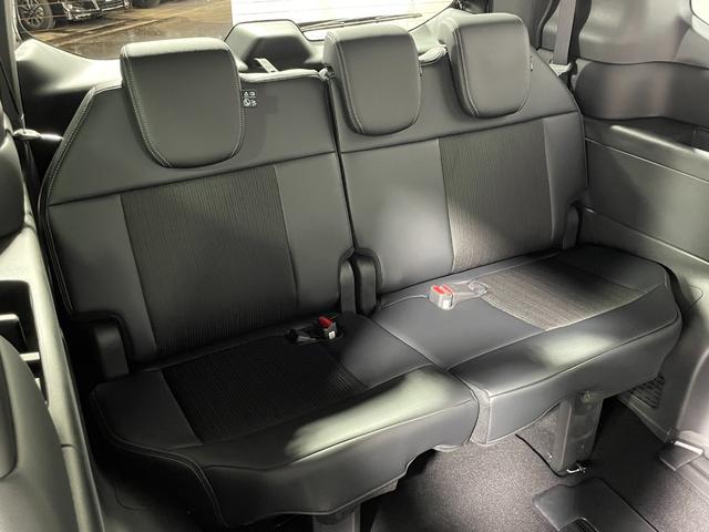 ステップワゴン ｅ：ＨＥＶスパーダ　１１．４ｉｎｃナビ　バックカメラ　Ｂｌｕｅｔｏｏｔｈ　フルセグＴＶ　ＤＶＤ再生　ホンダセンシング　レーダークルーズ　電動リアゲート　両側パワースライドドア　シートヒーター　ＢＳＭ　オートライト　ＬＥＤ（15枚目）