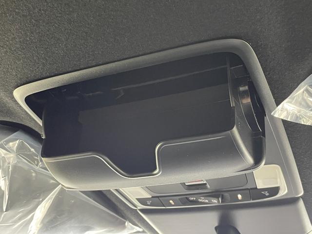 ステップワゴン ｅ：ＨＥＶスパーダ　１１．４ｉｎｃナビ　バックカメラ　Ｂｌｕｅｔｏｏｔｈ　フルセグＴＶ　ＤＶＤ再生　ホンダセンシング　レーダークルーズ　電動リアゲート　両側パワースライドドア　シートヒーター　ＢＳＭ　オートライト　ＬＥＤ（44枚目）