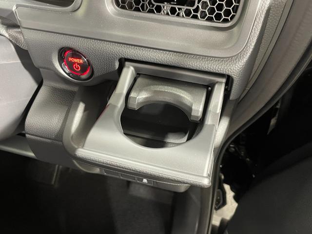 ステップワゴン ｅ：ＨＥＶスパーダ　１１．４ｉｎｃナビ　バックカメラ　Ｂｌｕｅｔｏｏｔｈ　フルセグＴＶ　ＤＶＤ再生　ホンダセンシング　レーダークルーズ　電動リアゲート　両側パワースライドドア　シートヒーター　ＢＳＭ　オートライト　ＬＥＤ（45枚目）