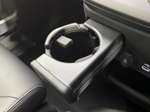 ステップワゴン ｅ：ＨＥＶスパーダ　１１．４ｉｎｃナビ　バックカメラ　Ｂｌｕｅｔｏｏｔｈ　フルセグＴＶ　ＤＶＤ再生　ホンダセンシング　レーダークルーズ　電動リアゲート　両側パワースライドドア　シートヒーター　ＢＳＭ　オートライト　ＬＥＤ（54枚目）