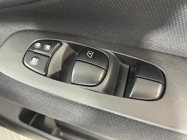 セレナ ハイウェイスター　Ｖセレ＋セーフティＩＩ　ＳＨＶ　純正ナビＴＶ　３６０カメラクルーズコントロール　衝突軽減Ｂ　レーンアシスト　両側パワースライドドア　リアオートエアコン　ＬＥＤライト　オートライト　クリアランスソナー　スマートキー　ＥＴＣ　ドラレコ（26枚目）