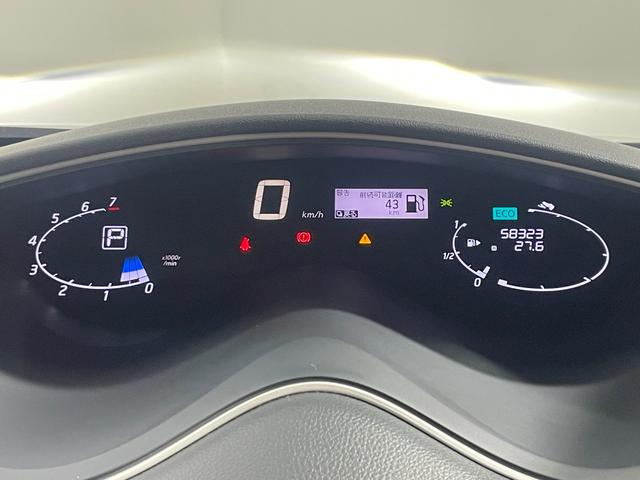 セレナ ハイウェイスター　Ｖセレ＋セーフティＩＩ　ＳＨＶ　純正ナビＴＶ　３６０カメラクルーズコントロール　衝突軽減Ｂ　レーンアシスト　両側パワースライドドア　リアオートエアコン　ＬＥＤライト　オートライト　クリアランスソナー　スマートキー　ＥＴＣ　ドラレコ（27枚目）