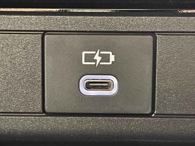 プリウス Ｚ　黒革シートトヨタチームメイト　アドバンストパーク　純正１２．３ｉｎｃナビＴＶ　３６０カメラ　パワーシート／ヒーター／エアコン　ステアリングヒーター　電動リアゲート　レーダーＣ　ＰＣＳ　ＬＫＡ　ＢＳＭ（46枚目）