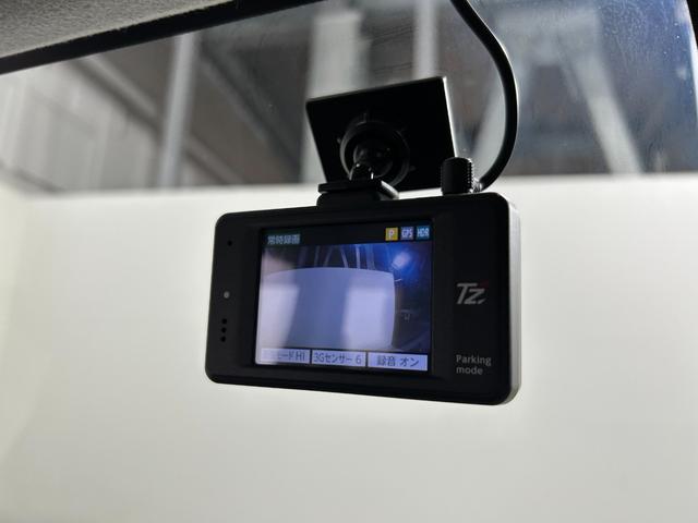 ルーミー カスタムＧ　純正９ｉｎｃナビＴＶ（ＣＤ／ＤＶＤ／Ｂｌｕｅｔｏｏｔｈ）　バックカメラ　クルーズコントロール　衝突軽減Ｂ　レーンアシスト　両側パワースライドドア　ＬＥＤライト　クリアランスソナー　ＥＴＣ　ドラレコ（7枚目）