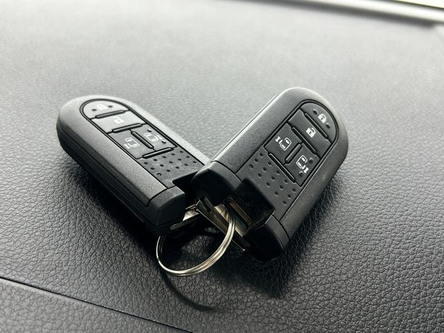 ルーミー カスタムＧ　純正９ｉｎｃナビＴＶ（ＣＤ／ＤＶＤ／Ｂｌｕｅｔｏｏｔｈ）　バックカメラ　クルーズコントロール　衝突軽減Ｂ　レーンアシスト　両側パワースライドドア　ＬＥＤライト　クリアランスソナー　ＥＴＣ　ドラレコ（29枚目）