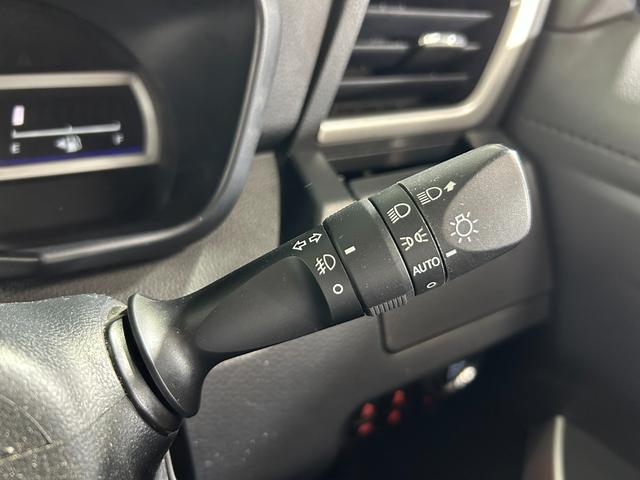 ルーミー カスタムＧ　純正９ｉｎｃナビＴＶ（ＣＤ／ＤＶＤ／Ｂｌｕｅｔｏｏｔｈ）　バックカメラ　クルーズコントロール　衝突軽減Ｂ　レーンアシスト　両側パワースライドドア　ＬＥＤライト　クリアランスソナー　ＥＴＣ　ドラレコ（35枚目）