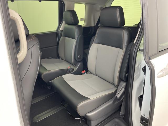 フリード ｅ：ＨＥＶクロスター　登録済未使用車　純正大型ナビ　レーダークルコン　ハーフレザー　シートヒーター　バックカメラ　両側電動　衝突軽減　ＢＳＭ　ルーフレール　レーンアシスト　アイドリングストップ　スマートキー（79枚目）