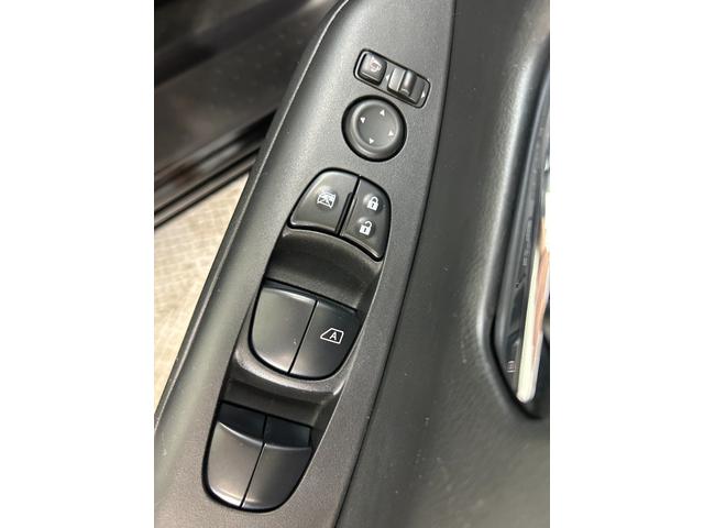 セレナ ハイウェイスター　ＶセレクションＩＩ　ＰｒｏＰＩＬＯＴ　純正９ｉｎｃナビＴＶ　３６０カメラ　フリップダウンモニター　デジタルインナーミラー　レーダーＣ　衝突軽減Ｂ　レーンアシスト　両側パワースライドドア　パークアシスト　クリアランスソナー（43枚目）