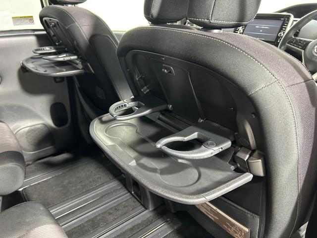セレナ ハイウェイスター　ＶセレクションＩＩ　ＰｒｏＰＩＬＯＴ　純正９ｉｎｃナビＴＶ　３６０カメラ　フリップダウンモニター　デジタルインナーミラー　レーダーＣ　衝突軽減Ｂ　レーンアシスト　両側パワースライドドア　パークアシスト　クリアランスソナー（51枚目）