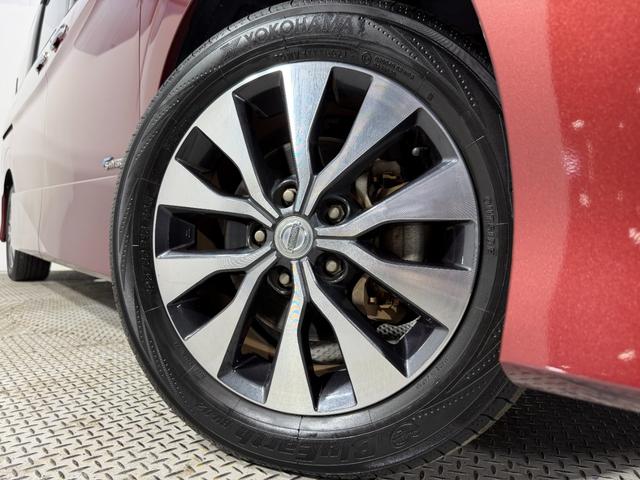 セレナ ハイウェイスター　純正９ｉｎｃナビＴＶ　３６０カメラ　フリップダウンモニター　クルーズコントロール　衝突軽減ブレーキ　レーンアシスト　両側パワースライドドア　パークアシスト　クリアランスソナー　前後ドライブレコーダー（18枚目）