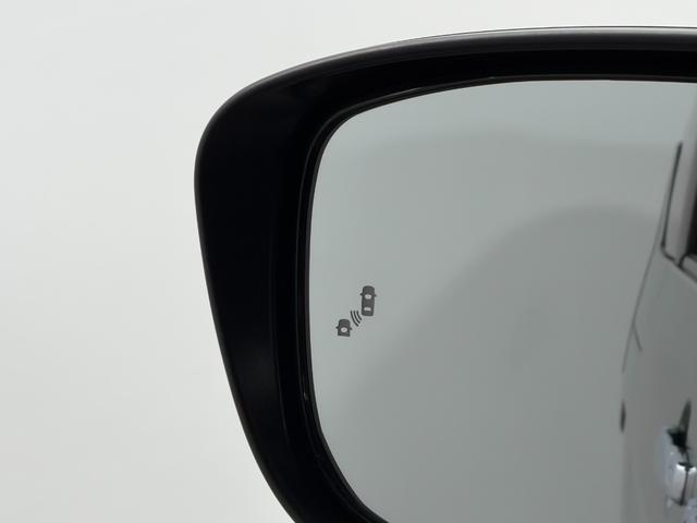 セレナ ｅ－パワー　ハイウェイスターＶ　ＰｒｏＰＩＬＯＴ　純正９ｉｎｃナビＴＶ　３６０カメラ　後席モニター　デジタルインナーミラー　シート＆ステアリングヒーター　レーダーＣ　衝突軽減Ｂ　レーンアシスト　ＢＳＭ　両側パワースライドドア　ＥＴＣ（7枚目）