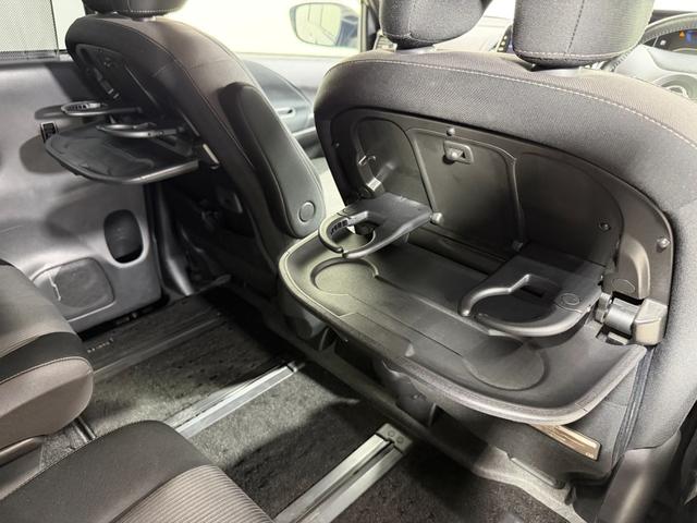 セレナ ｅ－パワー　ハイウェイスターＶ　ＰｒｏＰＩＬＯＴ　純正９ｉｎｃナビＴＶ　３６０カメラ　後席モニター　デジタルインナーミラー　シート＆ステアリングヒーター　レーダーＣ　衝突軽減Ｂ　レーンアシスト　ＢＳＭ　両側パワースライドドア　ＥＴＣ（32枚目）