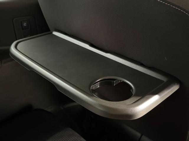 セレナ ｅ－パワー　ハイウェイスターＶ　ＰｒｏＰＩＬＯＴ　純正９ｉｎｃナビＴＶ　３６０カメラ　後席モニター　デジタルインナーミラー　シート＆ステアリングヒーター　レーダーＣ　衝突軽減Ｂ　レーンアシスト　ＢＳＭ　両側パワースライドドア　ＥＴＣ（42枚目）