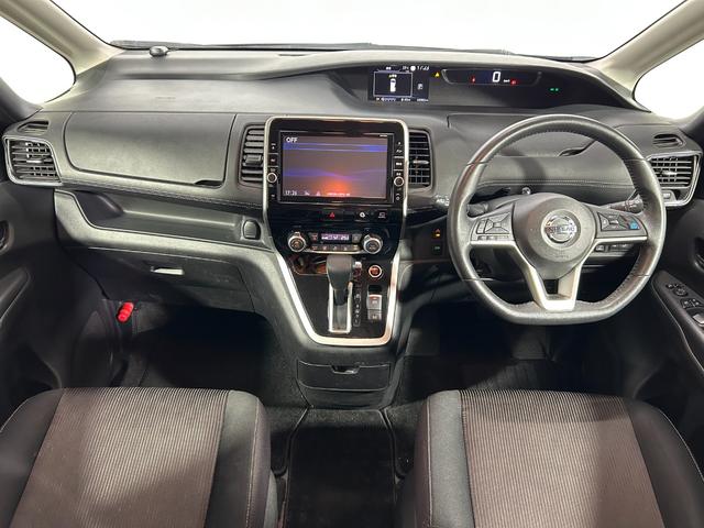 セレナ ハイウェイスター　ＰｒｏＰＩＬＯＴ　純正１０ｉｎｃナビＴＶ　フリップダウンモニター　デジタルインナーミラー　パークアシスト　レーダーＣ　衝突軽減Ｂ　レーンアシスト　クリアランスソナー　ＬＥＤライト　ＥＴＣ　ドラレコ（3枚目）