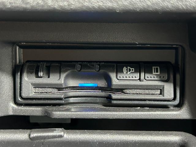 セレナ ハイウェイスター　ＰｒｏＰＩＬＯＴ　純正１０ｉｎｃナビＴＶ　フリップダウンモニター　デジタルインナーミラー　パークアシスト　レーダーＣ　衝突軽減Ｂ　レーンアシスト　クリアランスソナー　ＬＥＤライト　ＥＴＣ　ドラレコ（8枚目）