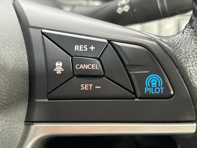 セレナ ハイウェイスター　ＰｒｏＰＩＬＯＴ　純正１０ｉｎｃナビＴＶ　フリップダウンモニター　デジタルインナーミラー　パークアシスト　レーダーＣ　衝突軽減Ｂ　レーンアシスト　クリアランスソナー　ＬＥＤライト　ＥＴＣ　ドラレコ（10枚目）