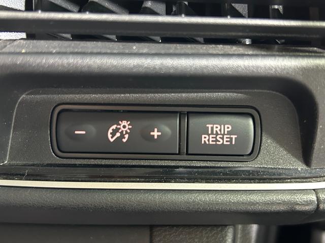 セレナ ハイウェイスター　ＰｒｏＰＩＬＯＴ　純正１０ｉｎｃナビＴＶ　フリップダウンモニター　デジタルインナーミラー　パークアシスト　レーダーＣ　衝突軽減Ｂ　レーンアシスト　クリアランスソナー　ＬＥＤライト　ＥＴＣ　ドラレコ（22枚目）