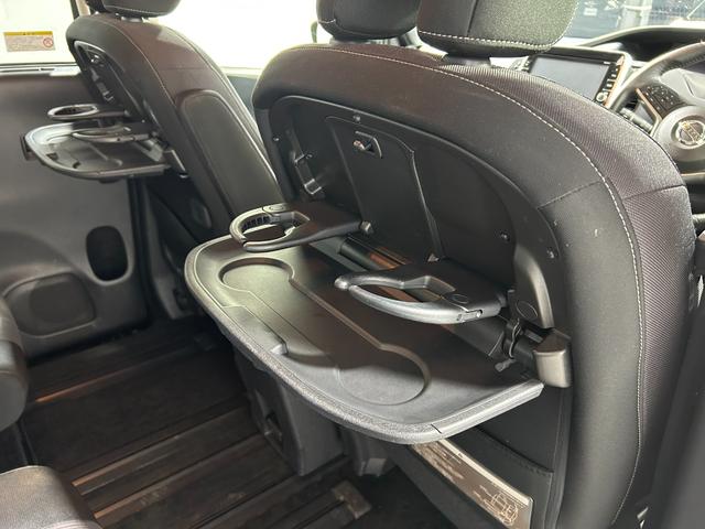セレナ ハイウェイスター　ＰｒｏＰＩＬＯＴ　純正１０ｉｎｃナビＴＶ　フリップダウンモニター　デジタルインナーミラー　パークアシスト　レーダーＣ　衝突軽減Ｂ　レーンアシスト　クリアランスソナー　ＬＥＤライト　ＥＴＣ　ドラレコ（36枚目）