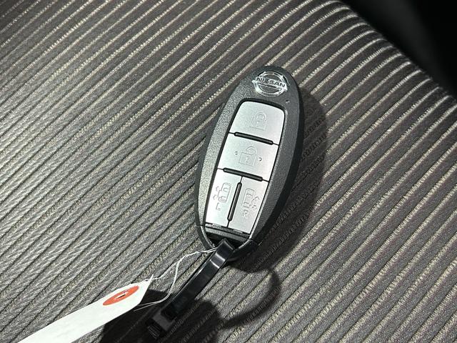 セレナ ハイウェイスター　ＰｒｏＰＩＬＯＴ　純正１０ｉｎｃナビＴＶ　フリップダウンモニター　デジタルインナーミラー　パークアシスト　レーダーＣ　衝突軽減Ｂ　レーンアシスト　クリアランスソナー　ＬＥＤライト　ＥＴＣ　ドラレコ（52枚目）