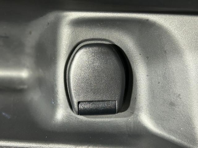 セレナ ハイウェイスター　ＰｒｏＰＩＬＯＴ　純正１０ｉｎｃナビＴＶ　フリップダウンモニター　デジタルインナーミラー　パークアシスト　レーダーＣ　衝突軽減Ｂ　レーンアシスト　クリアランスソナー　ＬＥＤライト　ＥＴＣ　ドラレコ（56枚目）