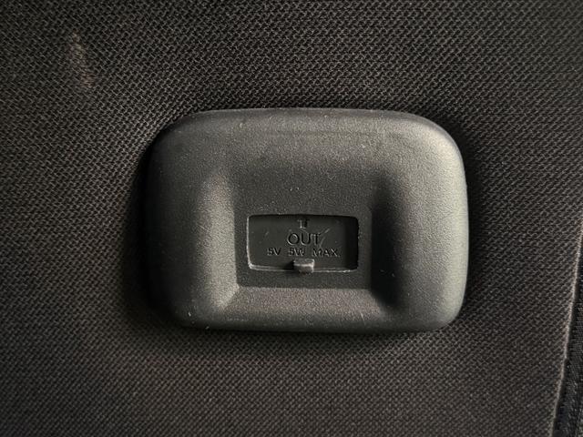 セレナ ｅ－パワー　ハイウェイスターＶ　ＰｒｏＰＩＬＯＴ　純正１０ｉｎｃナビＴＶ　３６０カメラ　フリップダウンモニター　レーダークルコン　衝突軽減Ｂ　レーンアシスト　ブラインドＳＭ　両側パワースライドドア　パークアシスト　クリアランスソナー（38枚目）