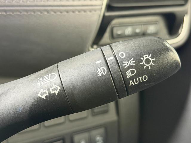 セレナ ｅ－パワー　ハイウェイスターＶ　ＰｒｏＰＩＬＯＴ　純正１０ｉｎｃナビＴＶ　３６０カメラ　フリップダウンモニター　レーダークルコン　衝突軽減Ｂ　レーンアシスト　ブラインドＳＭ　両側パワースライドドア　パークアシスト　クリアランスソナー（42枚目）