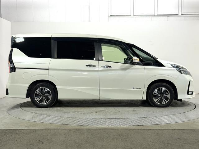 セレナ ｅ－パワー　ハイウェイスターＶ　ＰｒｏＰＩＬＯＴ　純正１０ｉｎｃナビＴＶ　３６０カメラ　フリップダウンモニター　レーダークルコン　衝突軽減Ｂ　レーンアシスト　ブラインドＳＭ　両側パワースライドドア　パークアシスト　クリアランスソナー（66枚目）