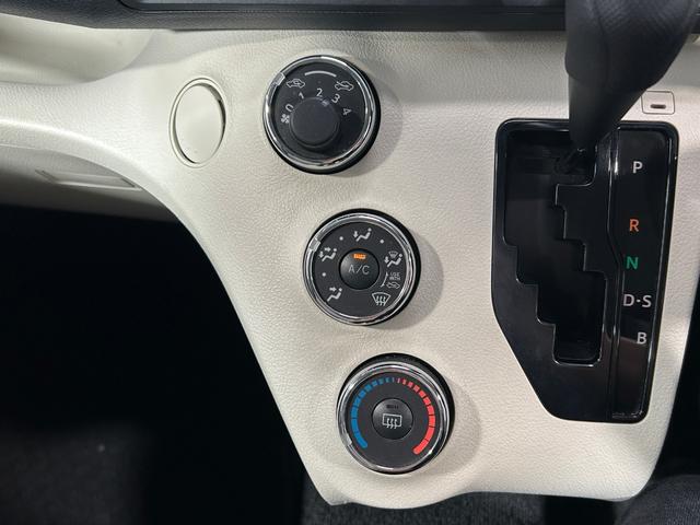 シエンタ Ｘ　純正ナビ　フルセグＴＶ　Ｂｌｕｅｔｏｏｔｈ接続　バックカメラ　パワースライドドア　ビルトインＥＴＣ　アイドリングストップ　盗難防止システム（11枚目）