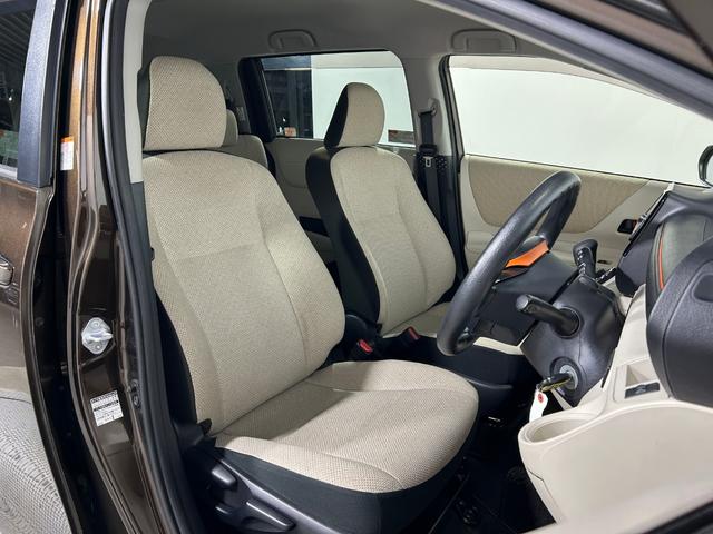 シエンタ Ｘ　純正ナビ　フルセグＴＶ　Ｂｌｕｅｔｏｏｔｈ接続　バックカメラ　パワースライドドア　ビルトインＥＴＣ　アイドリングストップ　盗難防止システム（13枚目）