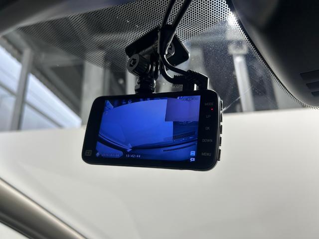 セレナ ハイウェイスター　ＶセレクションＩＩ　プロパイロット　デジタルインナーミラー　アルパインナビ　後席モニター　全方位カメラ　パークアシスト　両側パワスラ　ＥＴＣ　ドラレコ　クリアランスソナー　ＬＥＤヘッドライト　アイドリングストップ　禁煙車（8枚目）