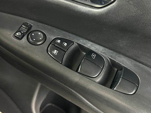 セレナ ハイウェイスター　ＶセレクションＩＩ　プロパイロット　デジタルインナーミラー　アルパインナビ　後席モニター　全方位カメラ　パークアシスト　両側パワスラ　ＥＴＣ　ドラレコ　クリアランスソナー　ＬＥＤヘッドライト　アイドリングストップ　禁煙車（24枚目）