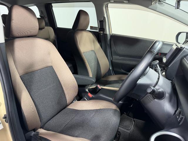 シエンタ Ｇ　グランパー　純正ナビＴＶ　３６０カメラ　フリップダウンモニター　シートヒーター　ハンドルヒーター　衝突軽減Ｂ　レーンアシスト　両側パワースライドドア　クリアランスソナー　前後ドライブレコーダー　ＥＴＣ（13枚目）