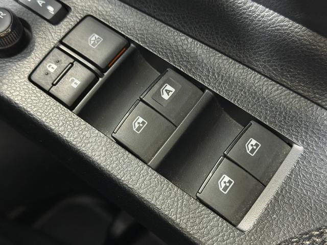 シエンタ Ｇ　グランパー　純正ナビＴＶ　３６０カメラ　フリップダウンモニター　シートヒーター　ハンドルヒーター　衝突軽減Ｂ　レーンアシスト　両側パワースライドドア　クリアランスソナー　前後ドライブレコーダー　ＥＴＣ（26枚目）