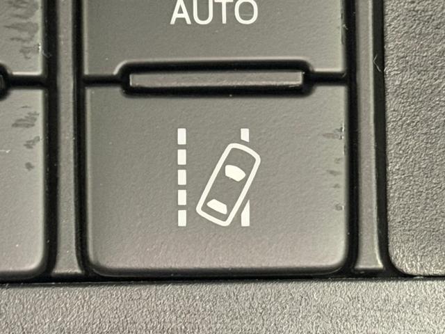 シエンタ ハイブリッドＧ　クエロ　純正ナビＴＶ　３６０カメラ　クルーズコントロール　衝突軽減Ｂ　レーンアシスト　　ハーフレザー　シートヒーター　ハンドルヒーター　オートハイビーム　ＬＥＤヘッドライト　スマートキー　　ＥＴＣ　ドラレコ（10枚目）