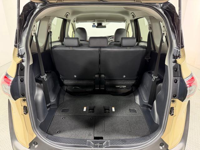 シエンタ ハイブリッドＧ　クエロ　純正ナビＴＶ　３６０カメラ　クルーズコントロール　衝突軽減Ｂ　レーンアシスト　　ハーフレザー　シートヒーター　ハンドルヒーター　オートハイビーム　ＬＥＤヘッドライト　スマートキー　　ＥＴＣ　ドラレコ（16枚目）