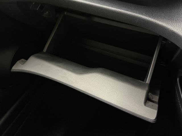 シエンタ ハイブリッドＧ　クエロ　純正ナビＴＶ　３６０カメラ　クルーズコントロール　衝突軽減Ｂ　レーンアシスト　　ハーフレザー　シートヒーター　ハンドルヒーター　オートハイビーム　ＬＥＤヘッドライト　スマートキー　　ＥＴＣ　ドラレコ（30枚目）