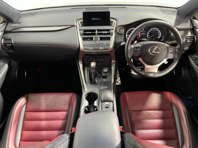 ＮＸ ＮＸ２００ｔ　Ｆスポーツ　赤革シート　三眼ＬＥＤ　純正ナビＴＶ　バックカメラ　パワーシート／ヒーター／エアコン　ステアリングヒーター　クルーズコントロール　スマートキー　プッシュスタート　ワンオーナー（3枚目）