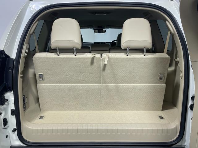 ランドクルーザープラド ＴＸ　Ｌパッケージ　７人乗　ベージュレザーシート　純正９ｉｎｃナビＴＶ　バックカメラ　パワーシート／ヒーター／エアコン　レーダークルコン　衝突軽減Ｂ　レーンアシスト　オートハイビーム　ルーフレール　クリアランスソナー（16枚目）