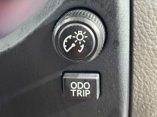 ランドクルーザープラド ＴＸ　Ｌパッケージ　７人乗　ベージュレザーシート　純正９ｉｎｃナビＴＶ　バックカメラ　パワーシート／ヒーター／エアコン　レーダークルコン　衝突軽減Ｂ　レーンアシスト　オートハイビーム　ルーフレール　クリアランスソナー（46枚目）