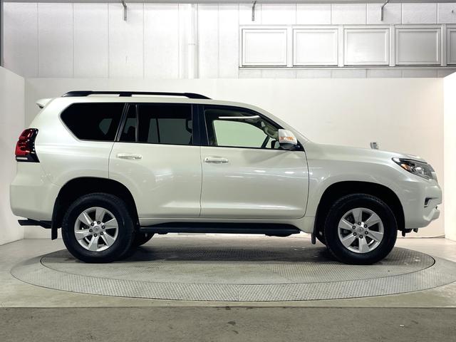 ランドクルーザープラド ＴＸ　Ｌパッケージ　７人乗　ベージュレザーシート　純正９ｉｎｃナビＴＶ　バックカメラ　パワーシート／ヒーター／エアコン　レーダークルコン　衝突軽減Ｂ　レーンアシスト　オートハイビーム　ルーフレール　クリアランスソナー（68枚目）